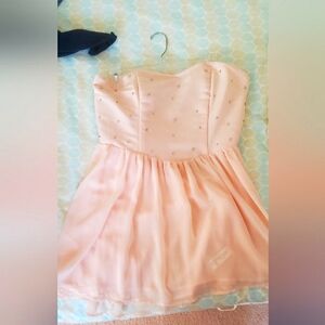 I love h81 strapless heart shaped peach dress (new with tags, small stain)